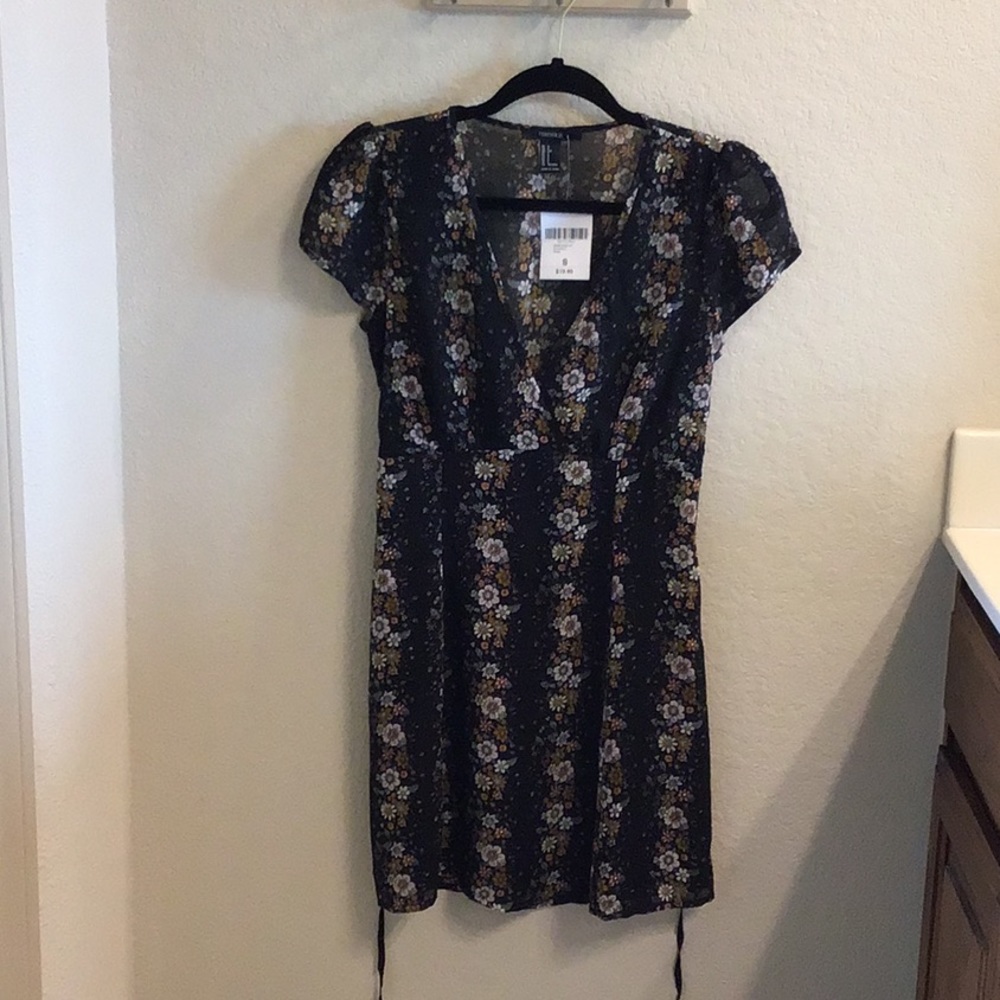 Forever 21 flower patterned dress